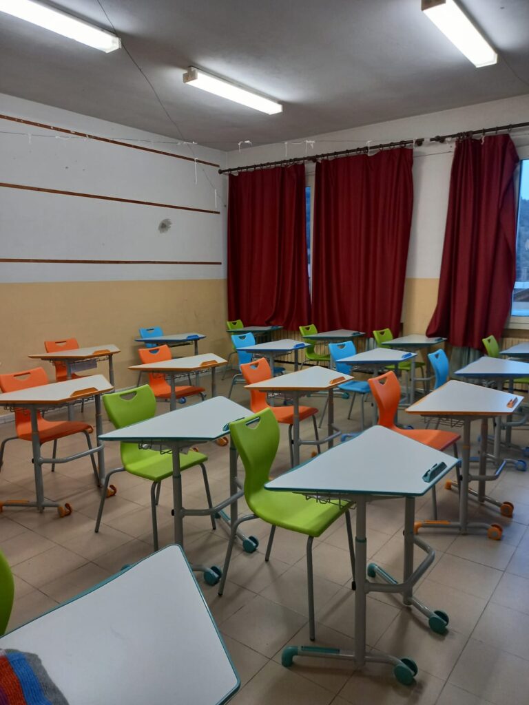 Aula scuola Primaria di Camporosso Capo