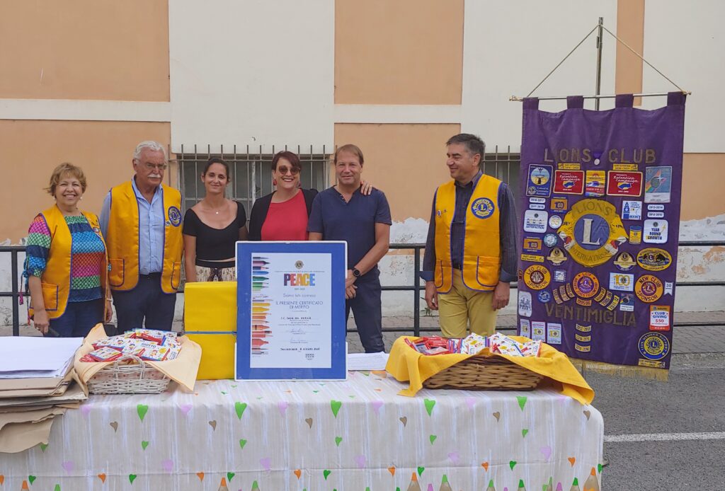 Premiazione ragazzi concorso LIONS 
Secondaria Dolceacqua